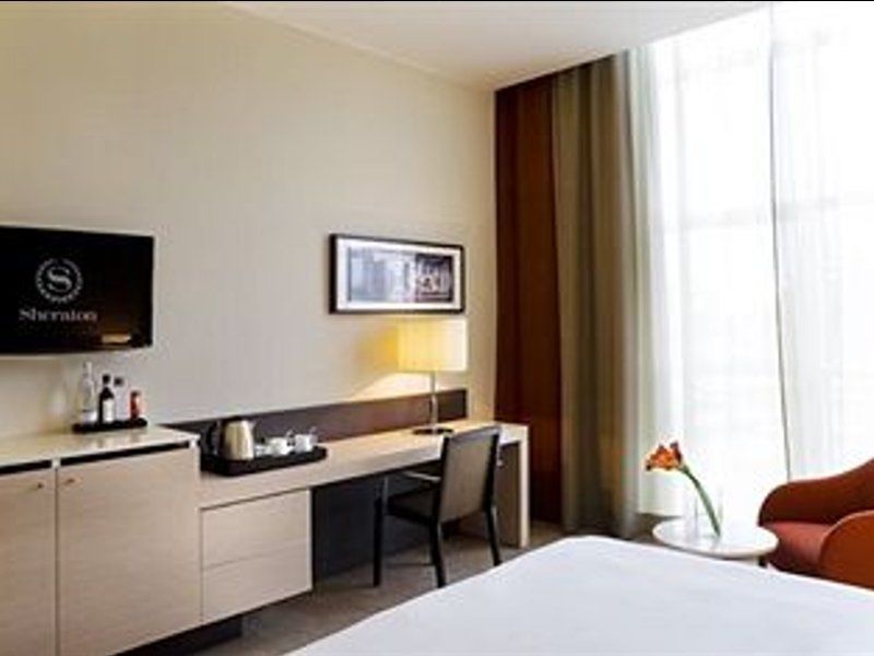 Sheraton Milano Malpensa Airport Hotel Ferno Extérieur photo